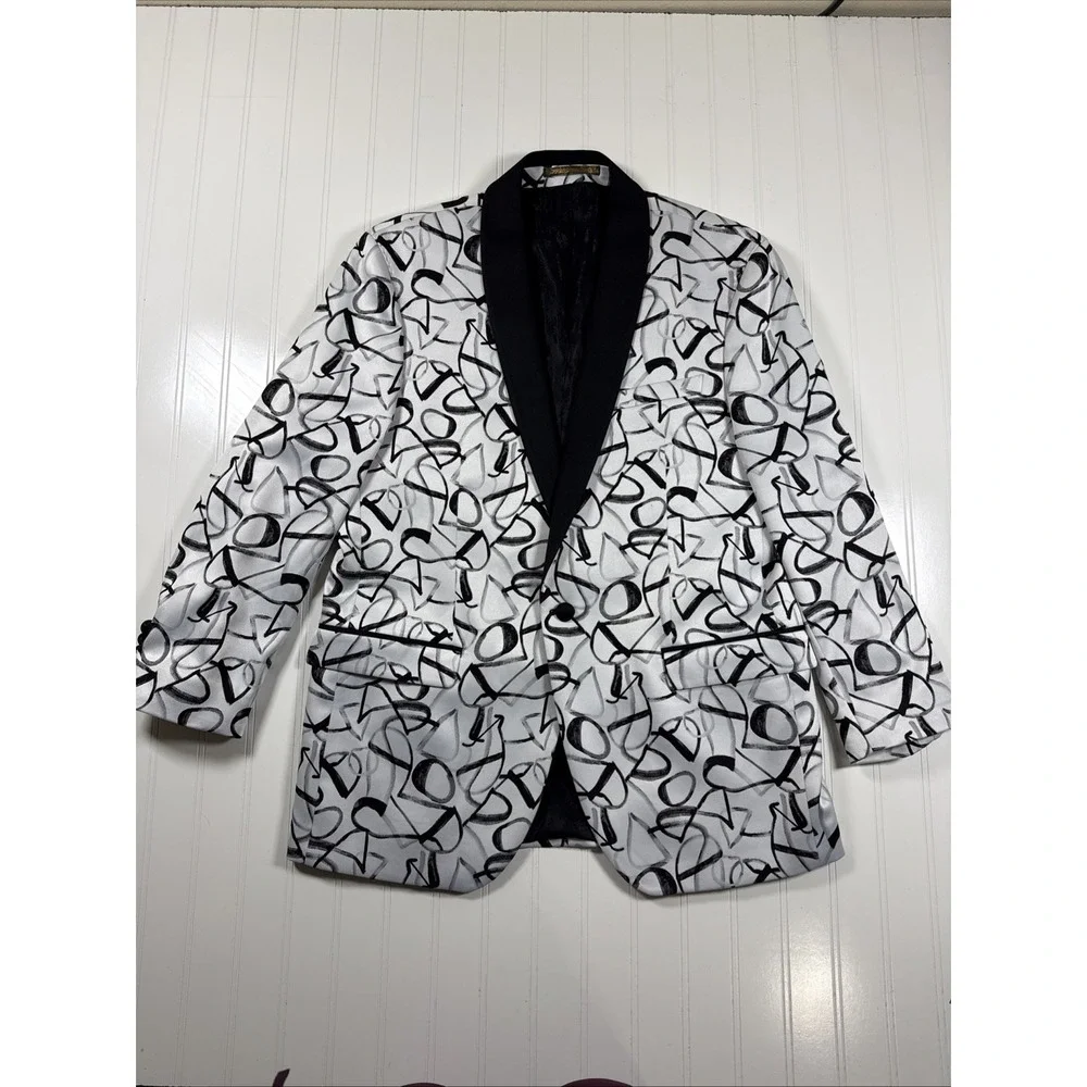 Sand The Red Carpet Brocaded Abstract White‎ And Black Men's Dinner Jacket Nice!